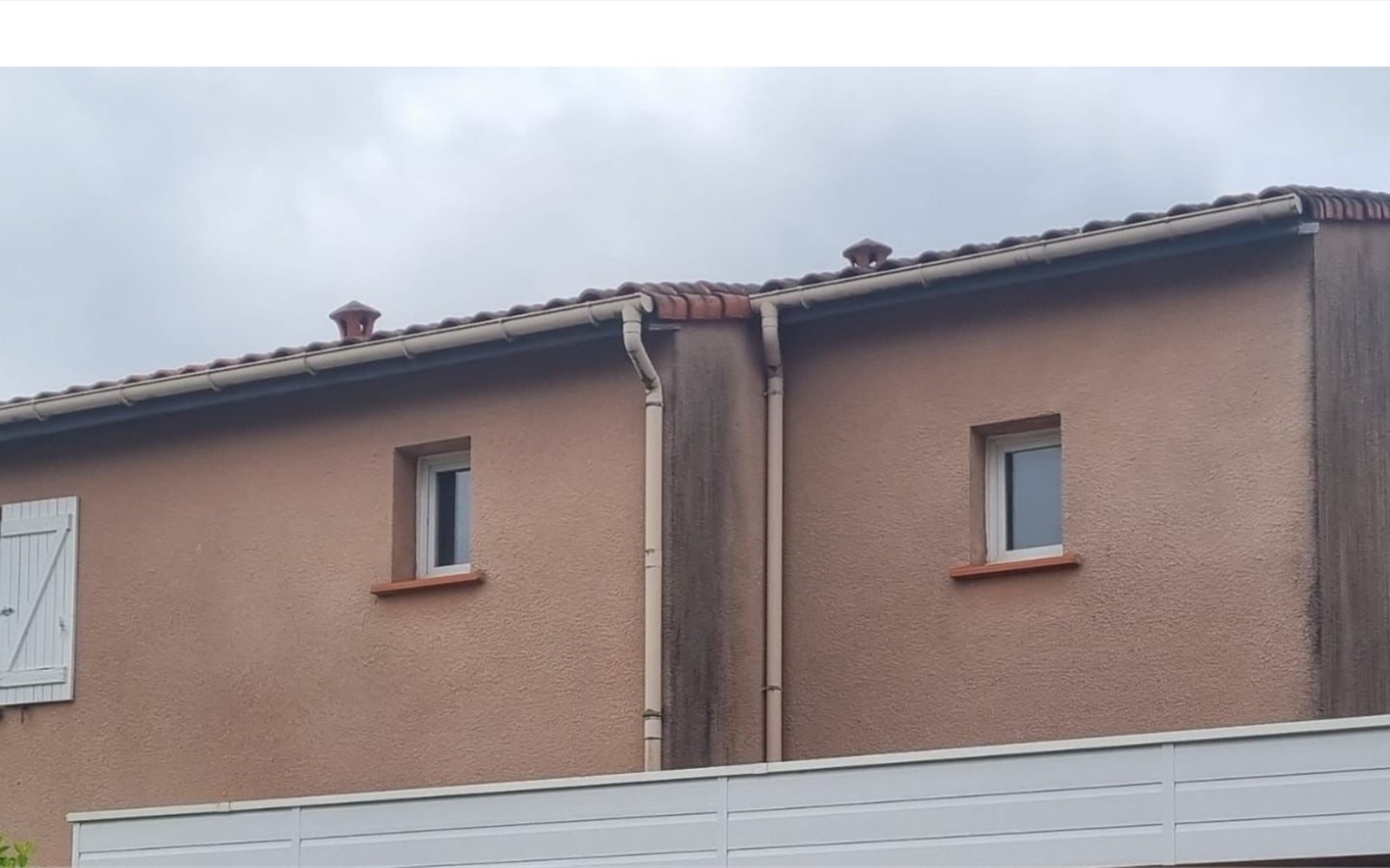 Façade avant rénovation, vue alignée